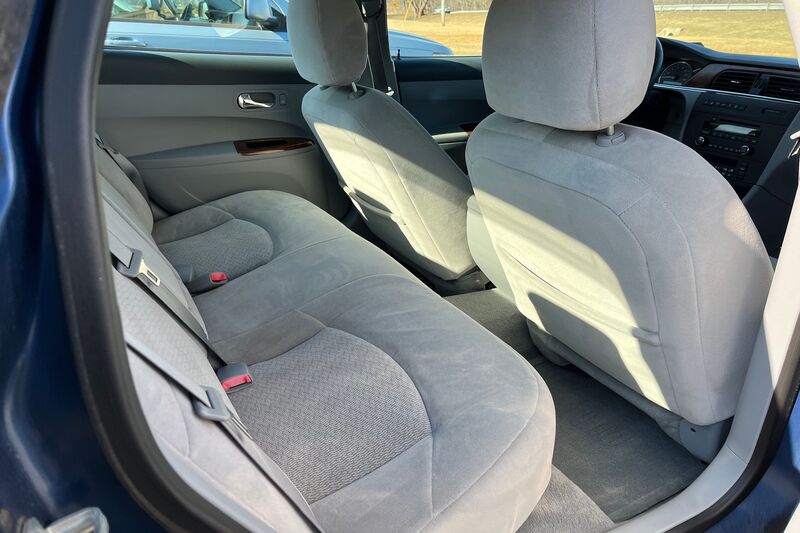 2006_Buick_LaCrosse5