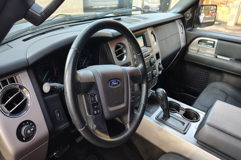 2017_Ford_Expedition_XLT6