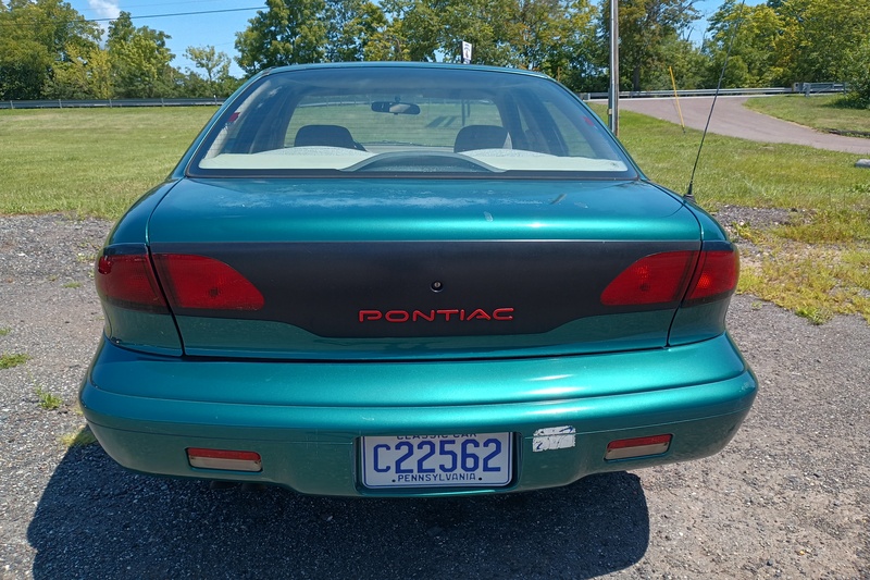96_Pontiac_Sunfire2